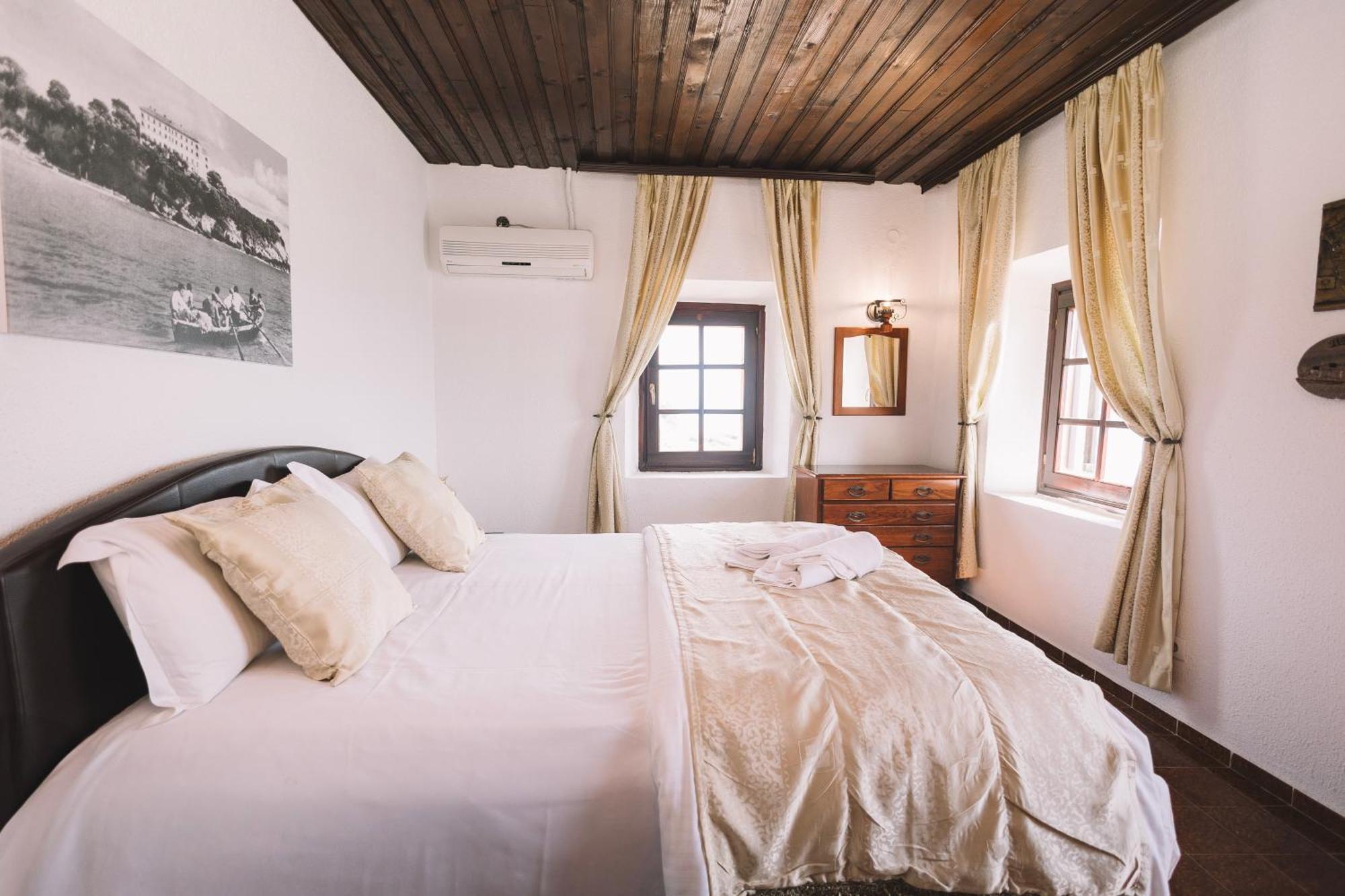 Hotel Kulla E Balshajve Ulcinj Exterior foto