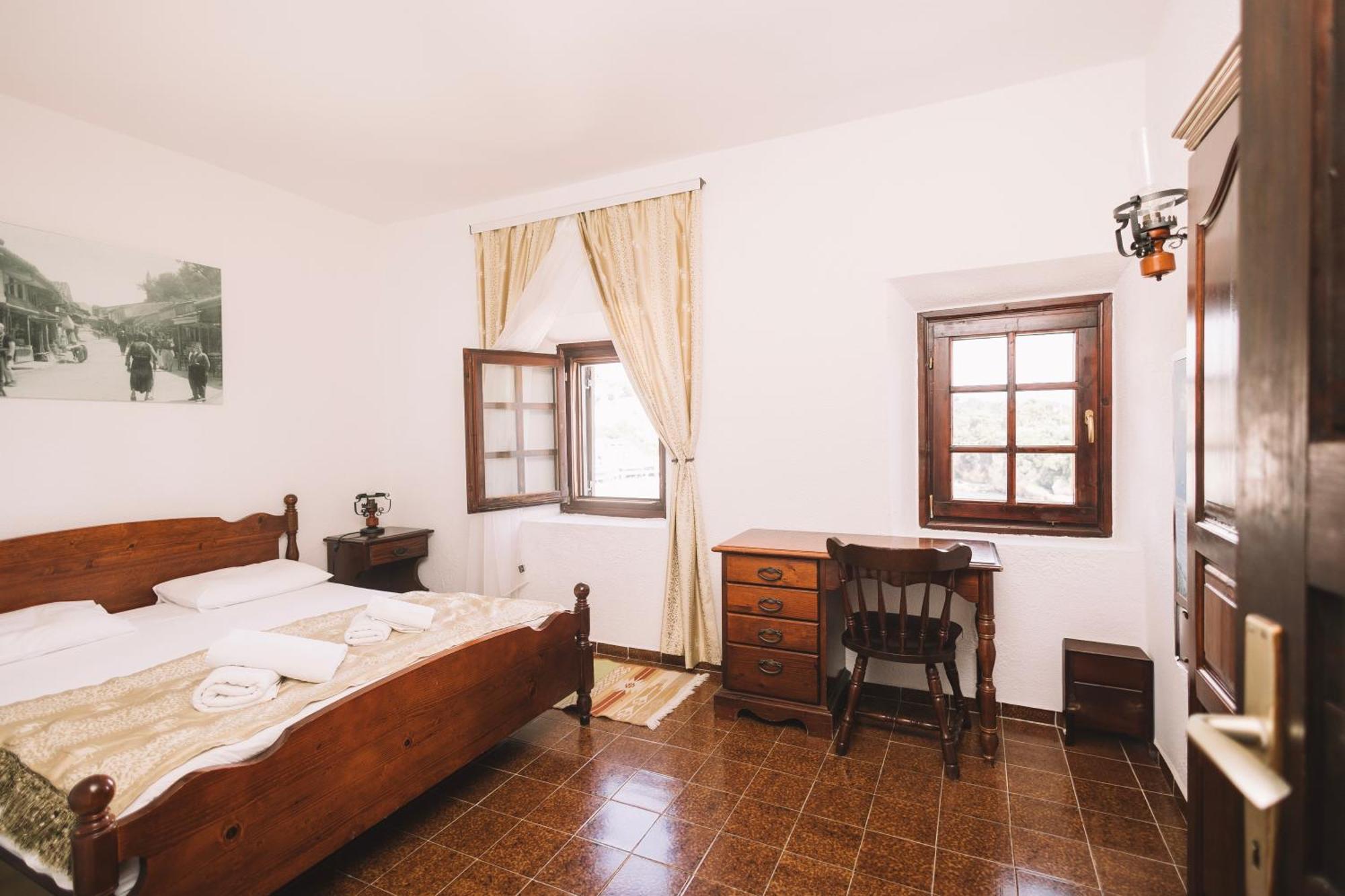 Hotel Kulla E Balshajve Ulcinj Exterior foto